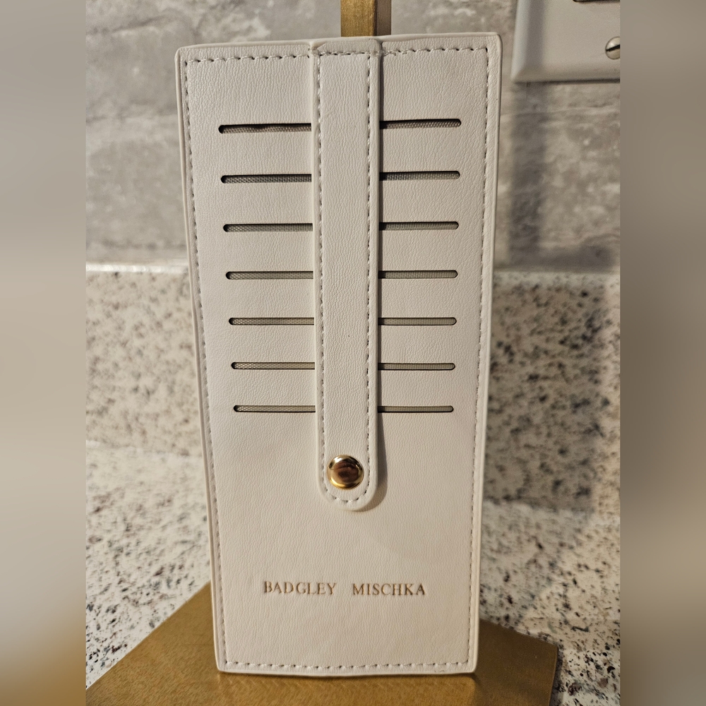 NEW Badgley Mischka Snow White Card Holder with Gold Detail